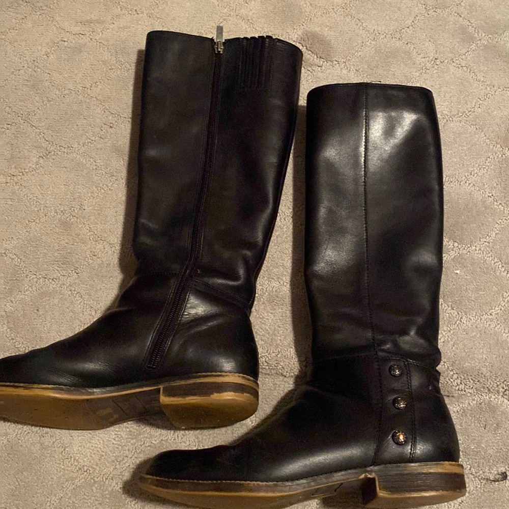 Black boots